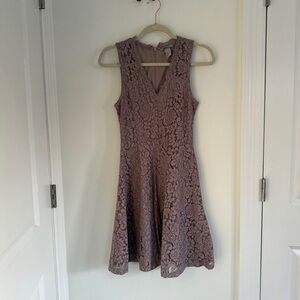 H&M Mauve Sleeveless Lace Dress in XS